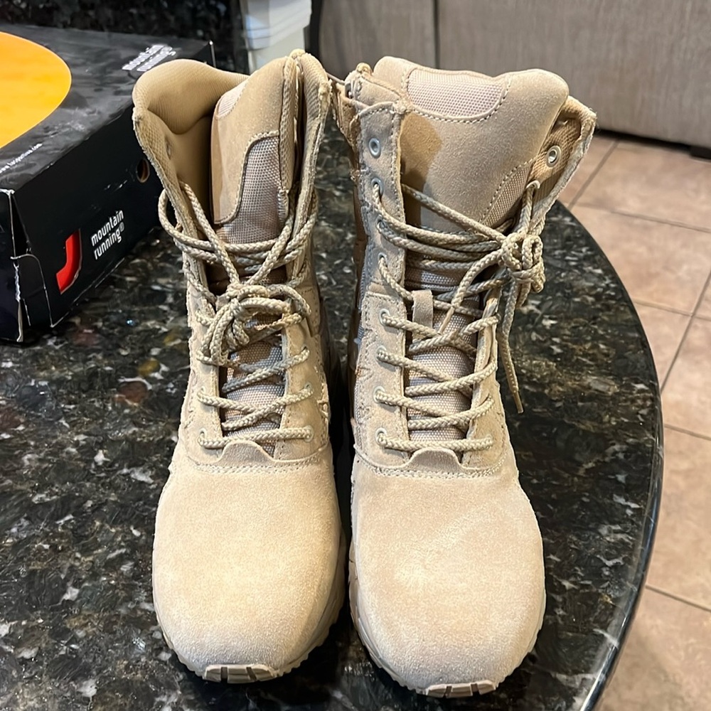DEPLOYMENT MILITARY BOOTS Rothco brand size 10R